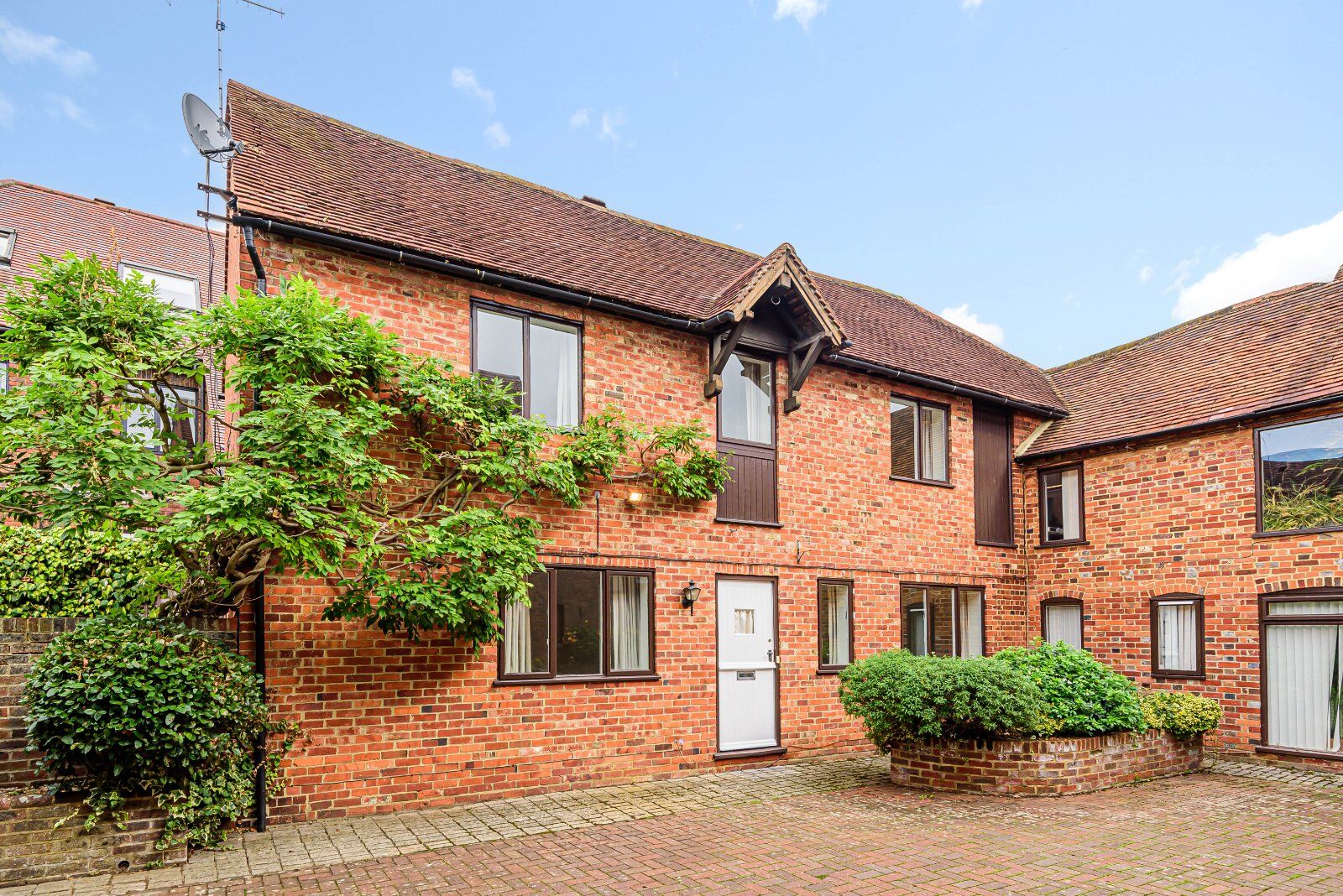 3 bedroom semi detached house for sale Adam Court, Henley-On-Thames, RG9, main image