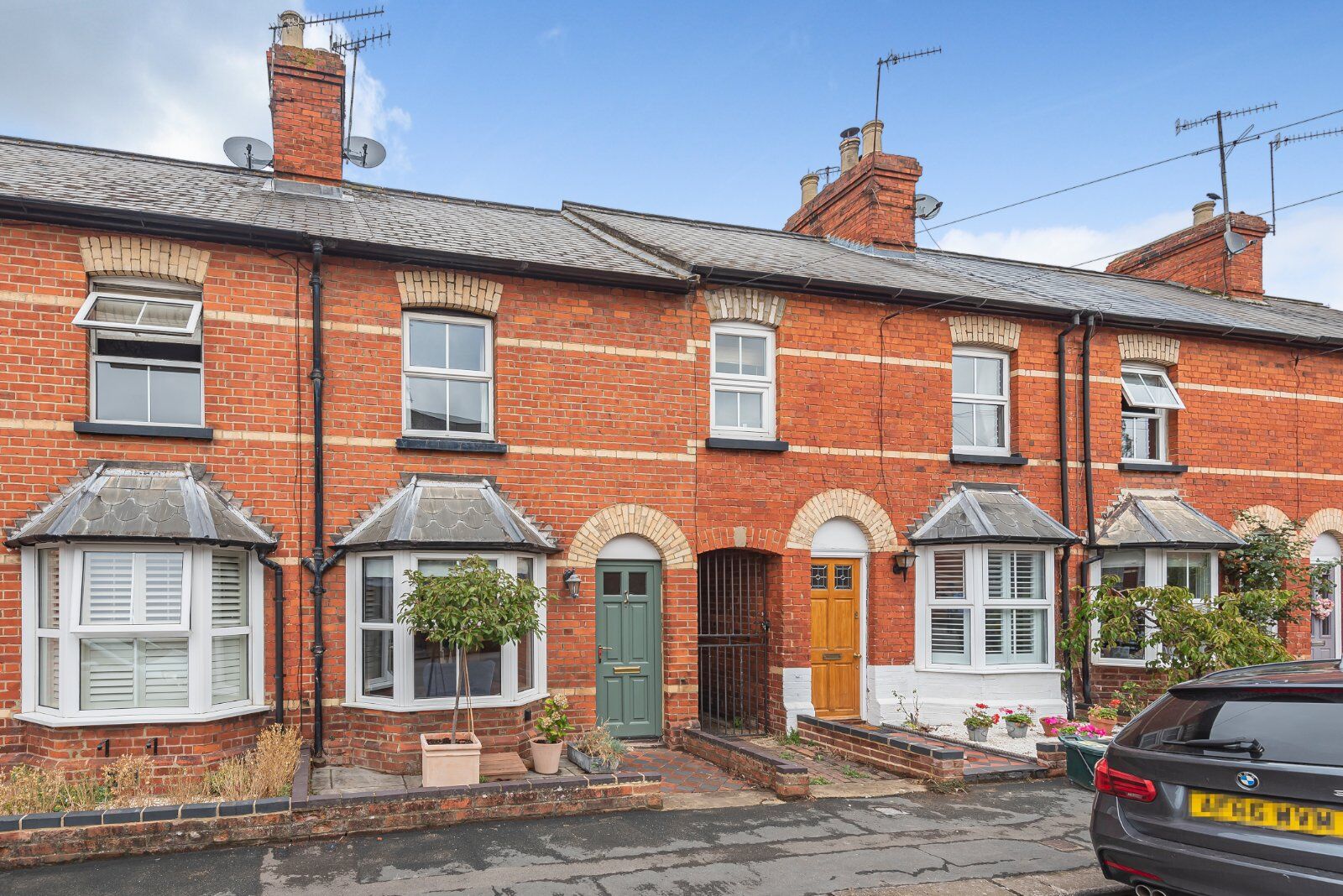 2 bedroom mid terraced house for sale Park Road, Henley-on-Thames, RG9, main image
