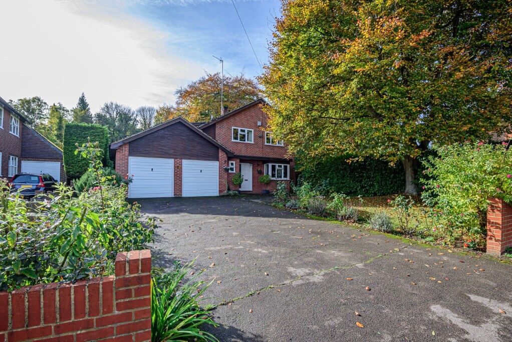 4 bedroom detached house for sale Shooters Hill, Pangbourne, RG8, main image