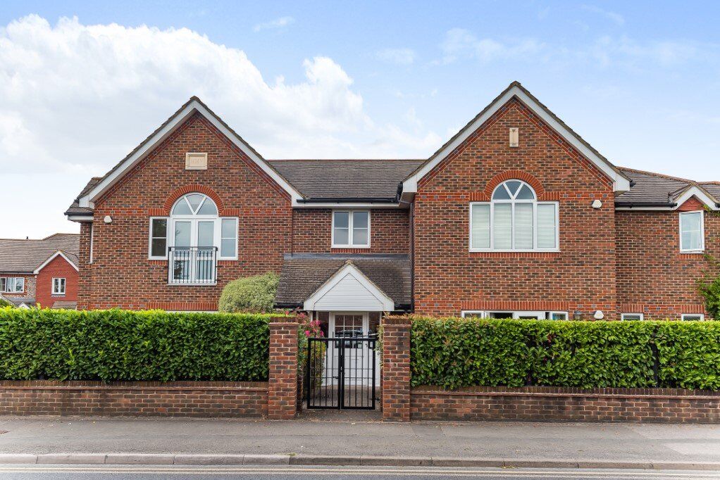 2 bedroom  flat for sale Marsh Place, Pangbourne, RG8, main image
