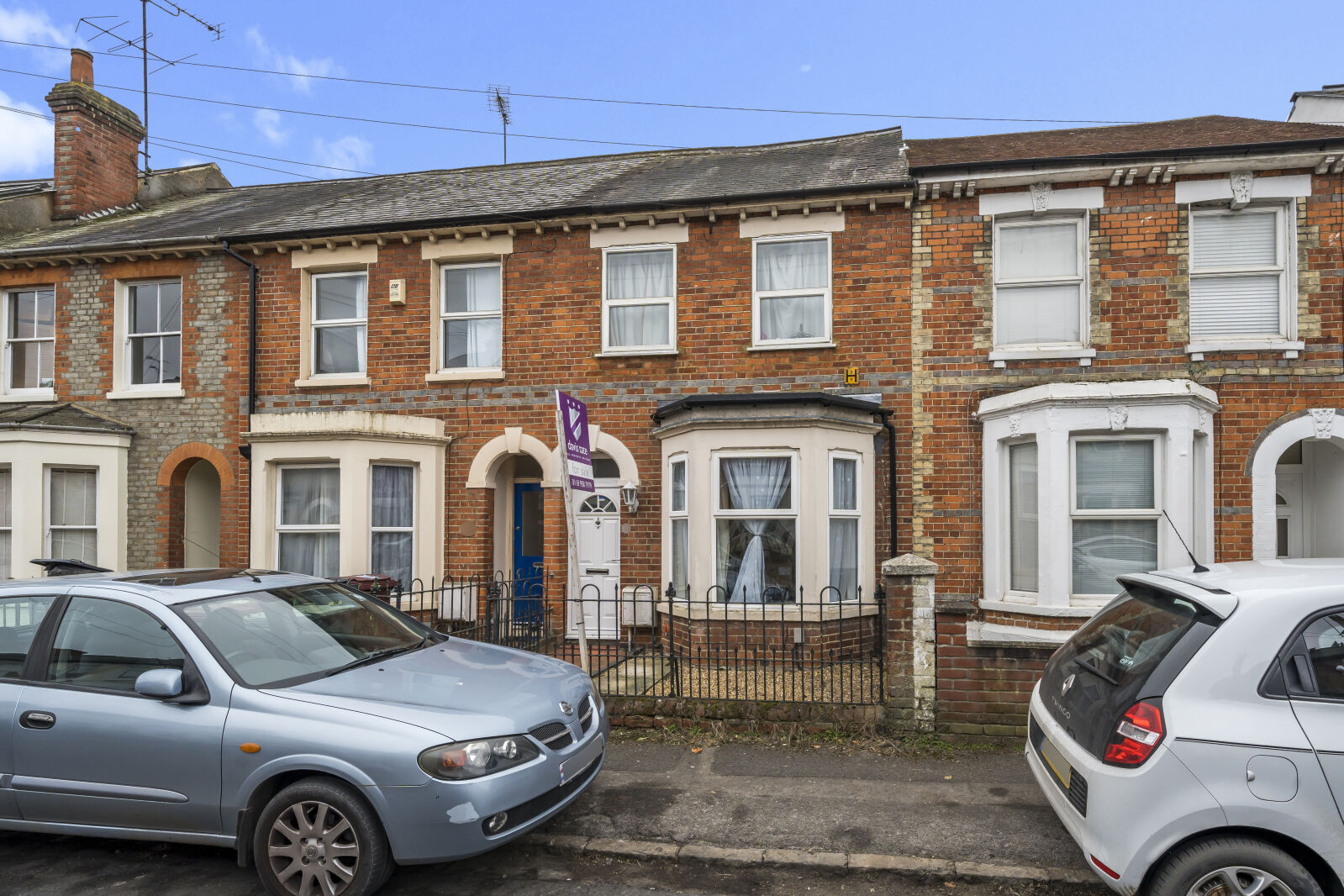 4 bedroom mid terraced house for sale Donnington Road, Reading, RG1, main image
