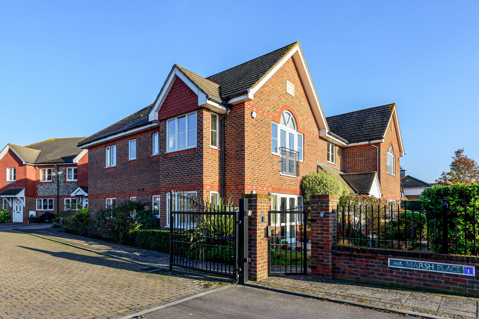 2 bedroom  flat for sale Marsh Place, Pangbourne, RG8, main image
