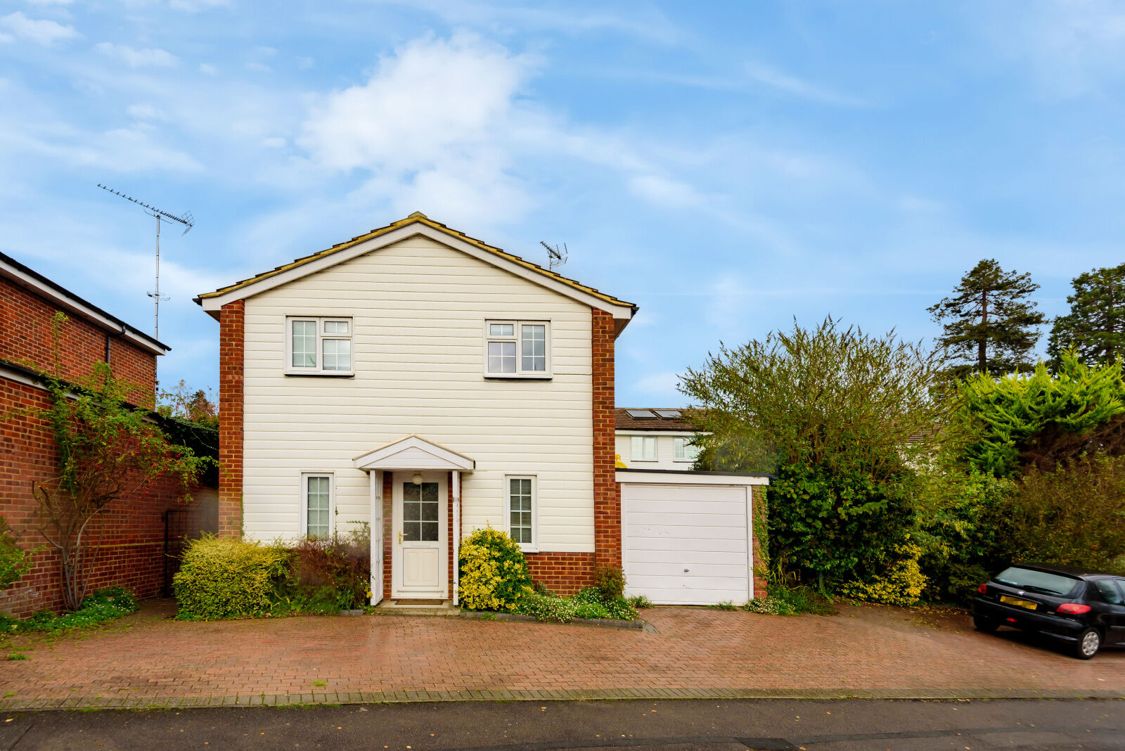 4 bedroom detached house for sale Milton Close, Henley-on-Thames, RG9, main image