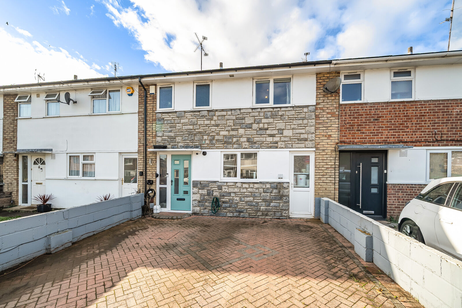 3 bedroom mid terraced house for sale Appleford Road, Reading, RG30, main image