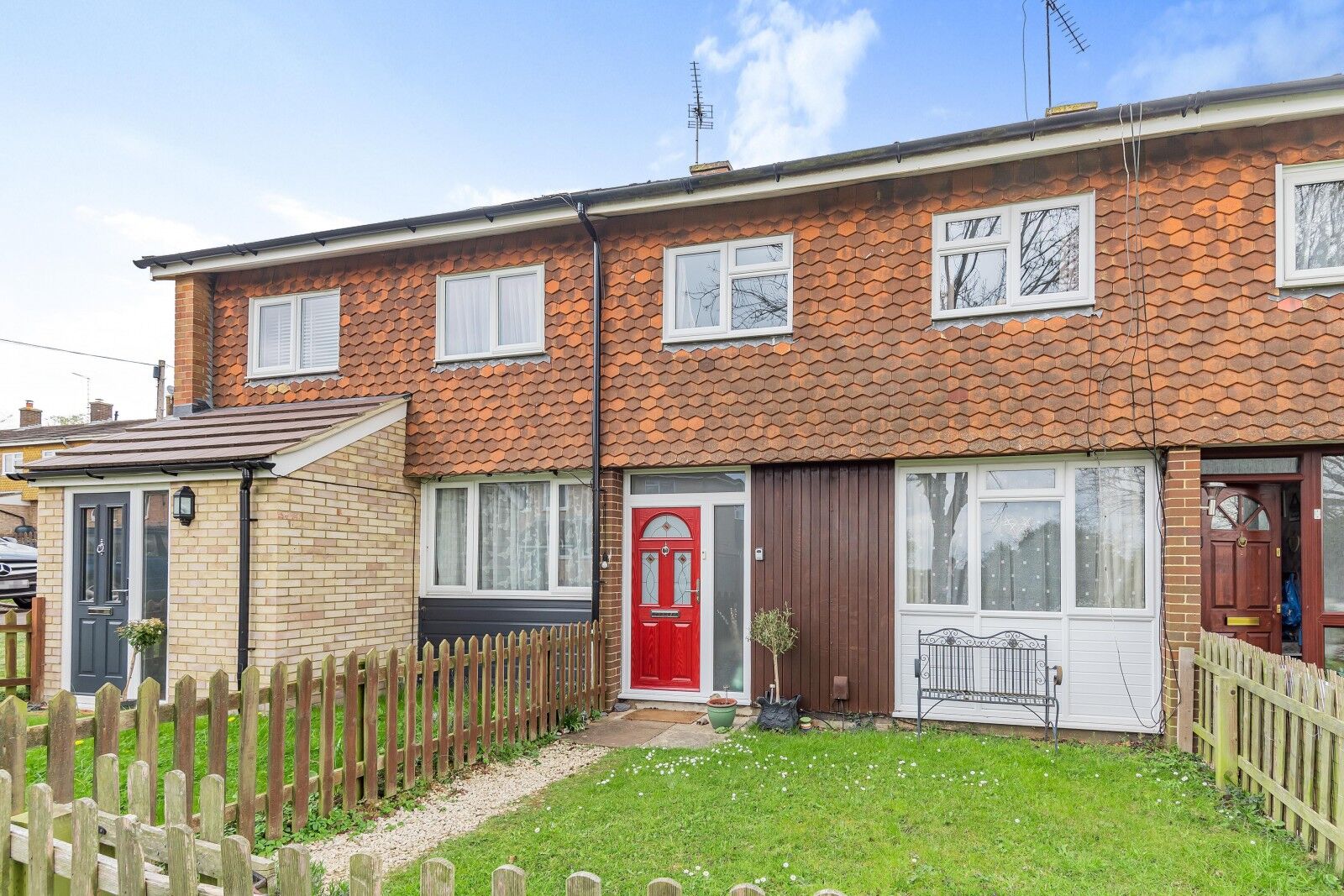 3 bedroom mid terraced house for sale Scott Close, Emmer Green, RG4, main image