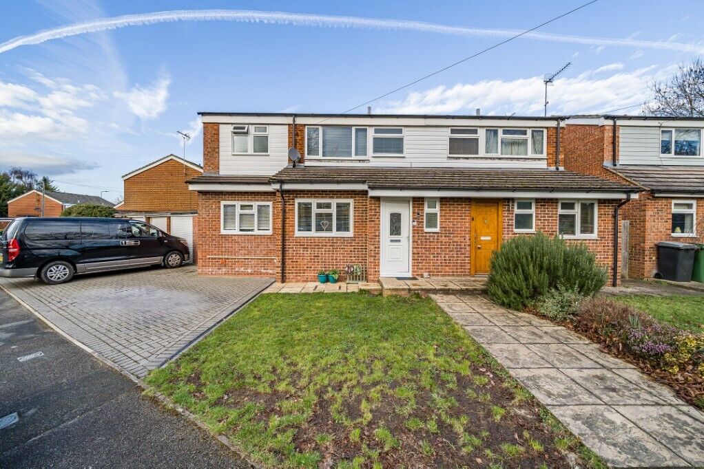 4 bedroom semi detached house for sale Kennedy Drive, Pangbourne, RG8, main image
