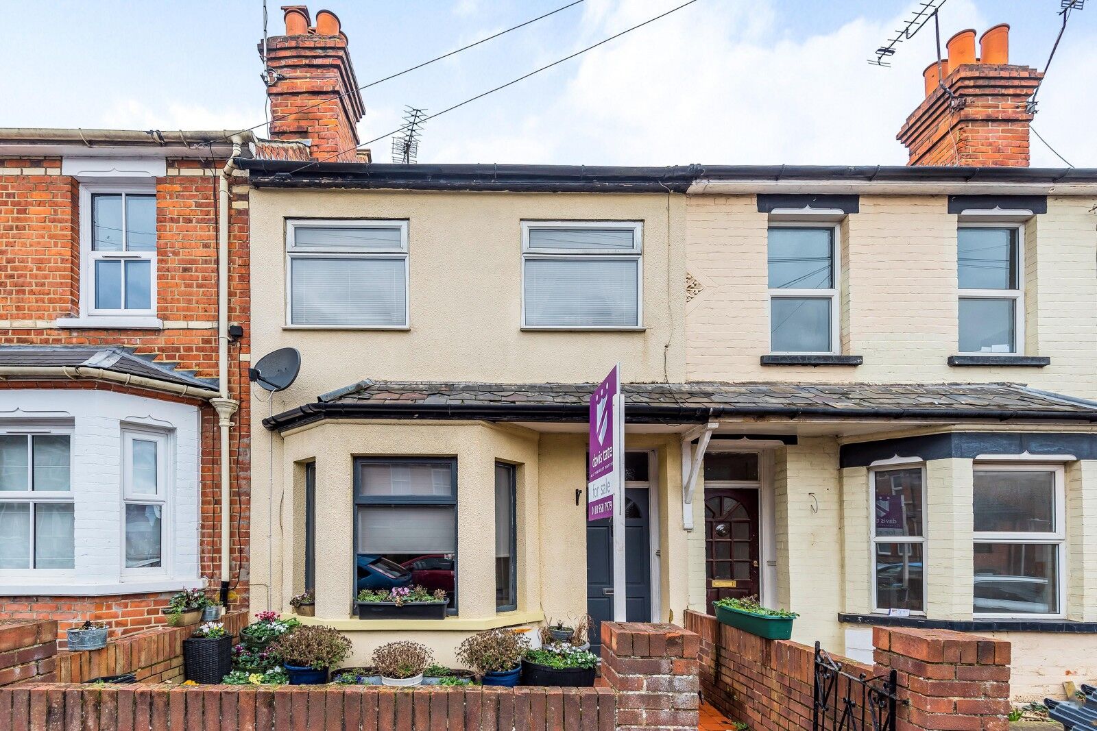 3 bedroom mid terraced house for sale Shaftesbury Road, Reading, RG30, main image