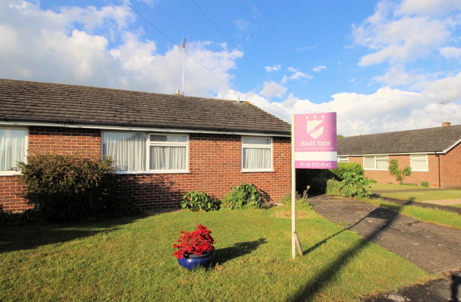 2 bedroom semi detached bungalow for sale Appletree Close, Sonning Common, RG4, main image