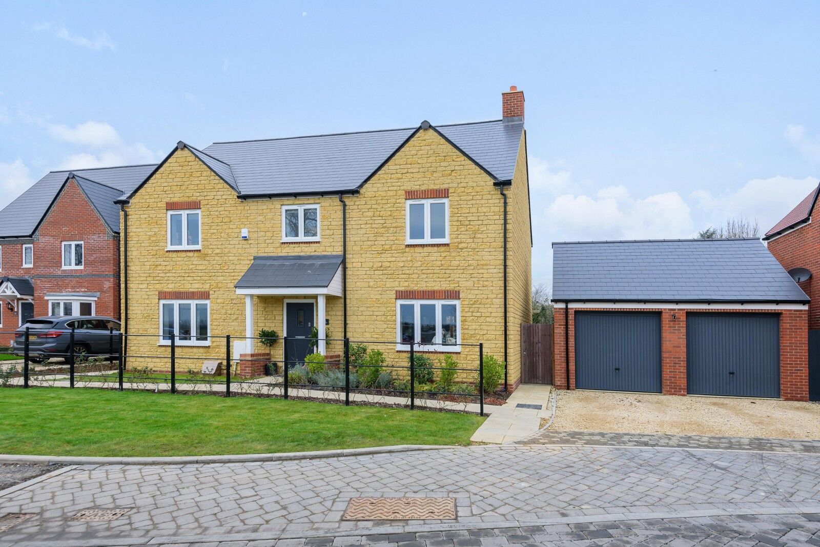 5 bedroom detached house for sale Davies Meadow, East Hanney, OX12, main image