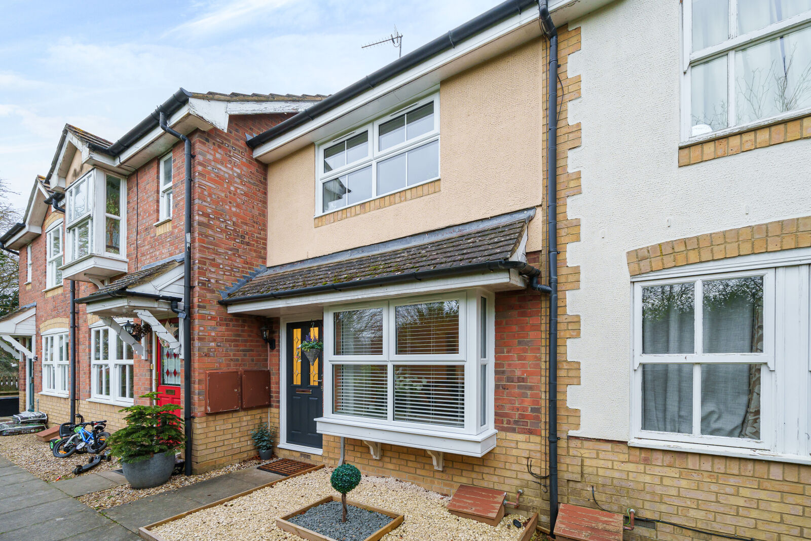 2 bedroom mid terraced house for sale Finham Brook, Didcot, OX11, main image
