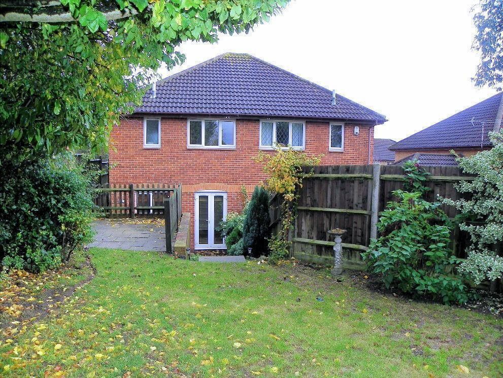 3 bedroom semi detached house for sale Saunders Close, Twyford, RG10, main image