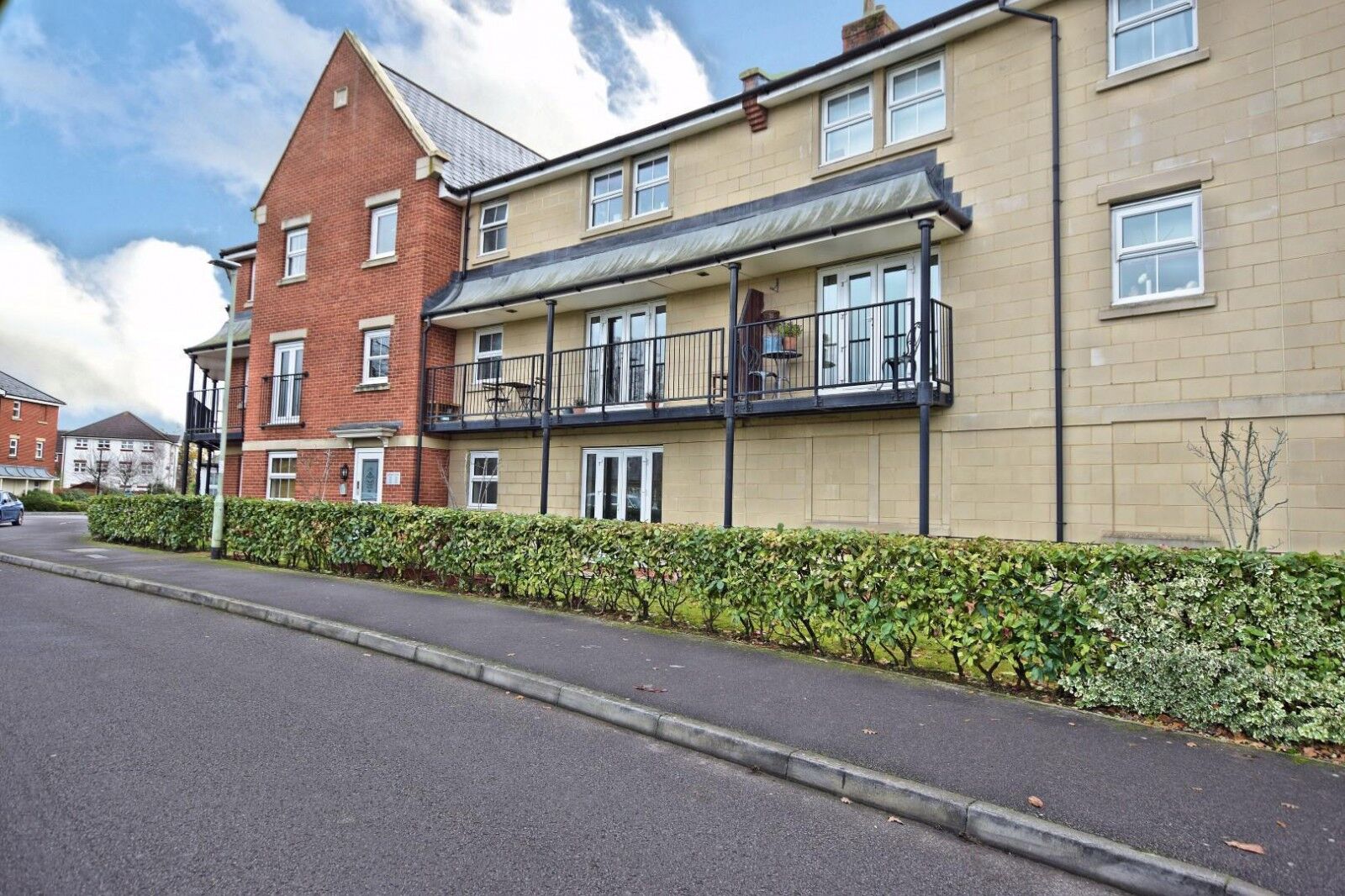 2 bedroom  flat for sale Cirrus Drive, Shinfield, RG2, main image