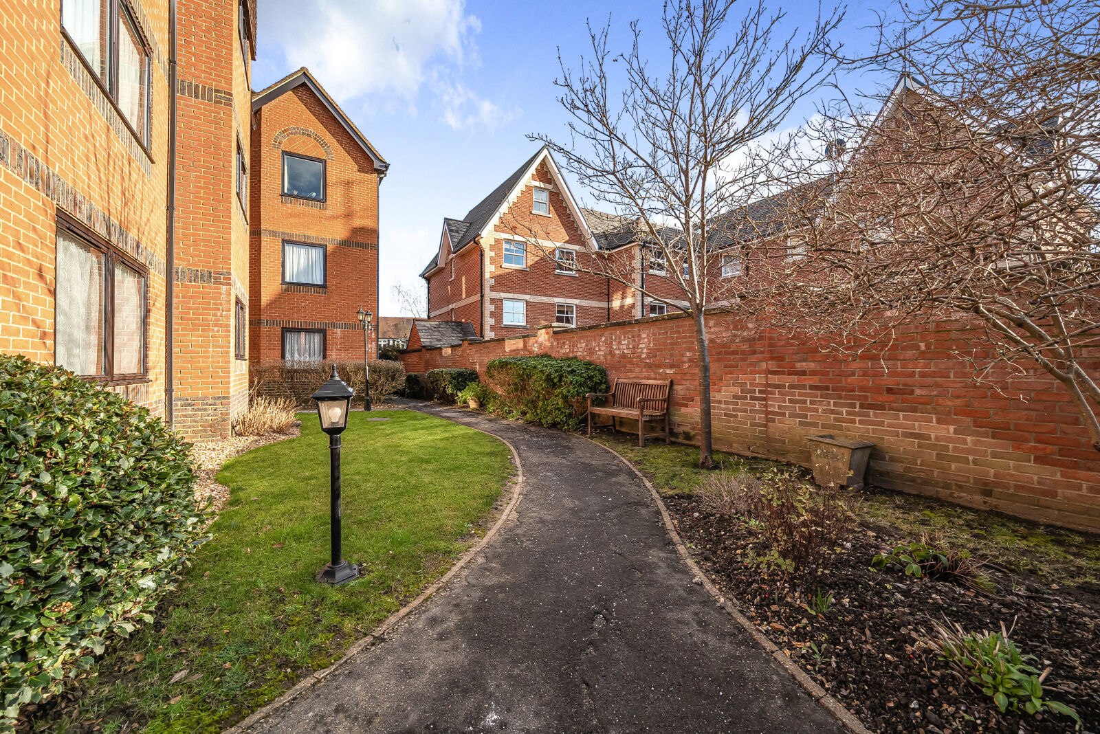 2 bedroom  flat for sale Victoria Court, Henley-on-Thames, RG9, main image