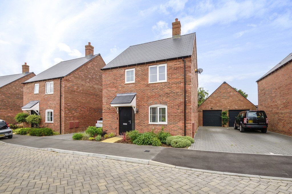 3 bedroom detached house for sale Kedge Road, Sonning Common, RG4, main image