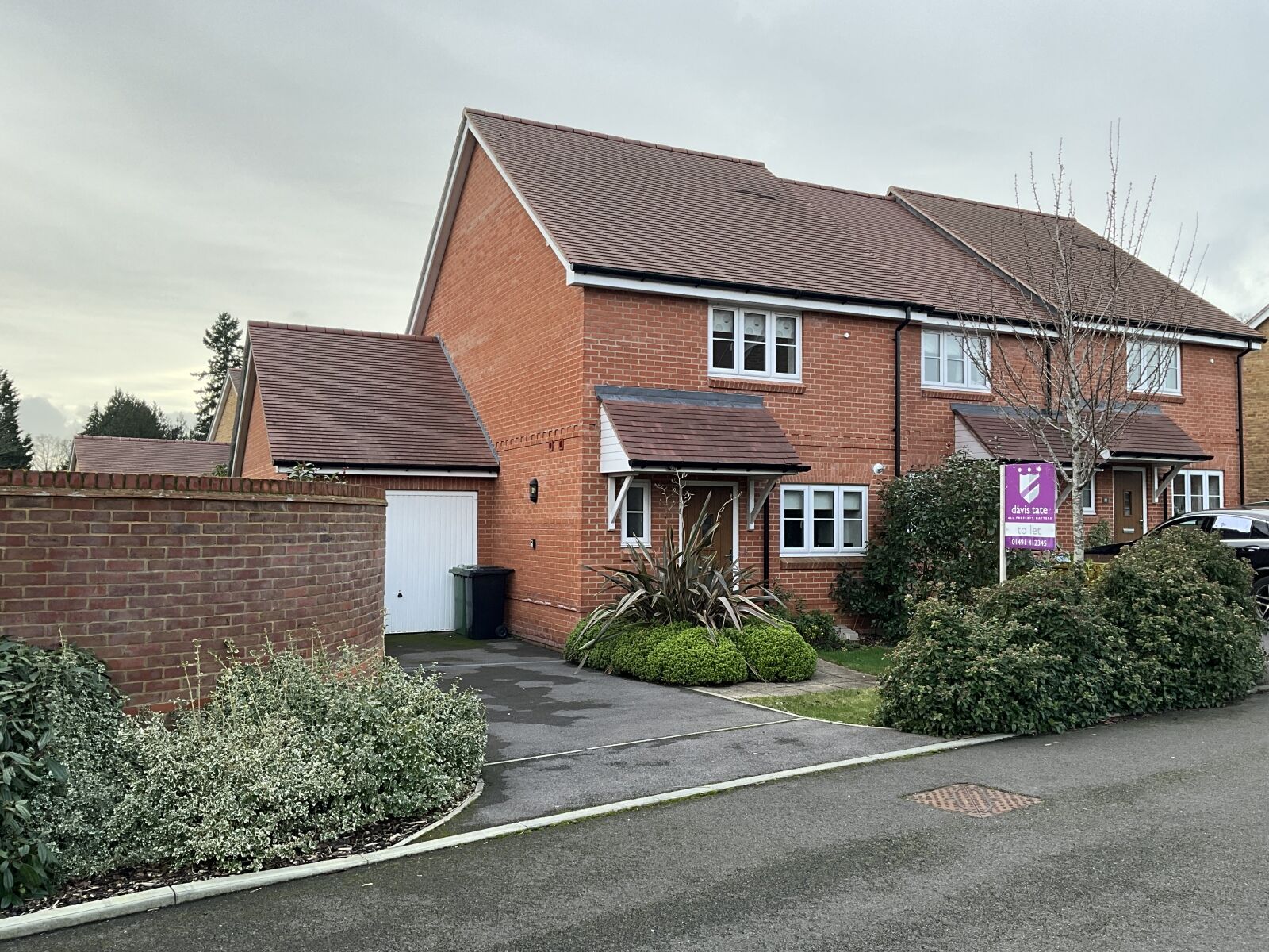 2 bedroom semi detached house to rent, Available now Bay Tree Rise, Sonning Common, RG4, main image