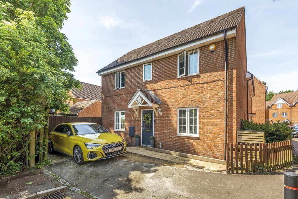 3 bedroom semi detached house for sale School Drive, Woodley, RG5, main image