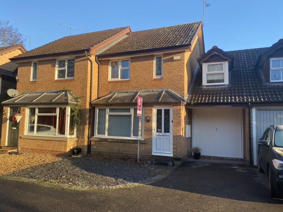 3 bedroom mid terraced house for sale Mannock Way, Woodley, RG5, main image