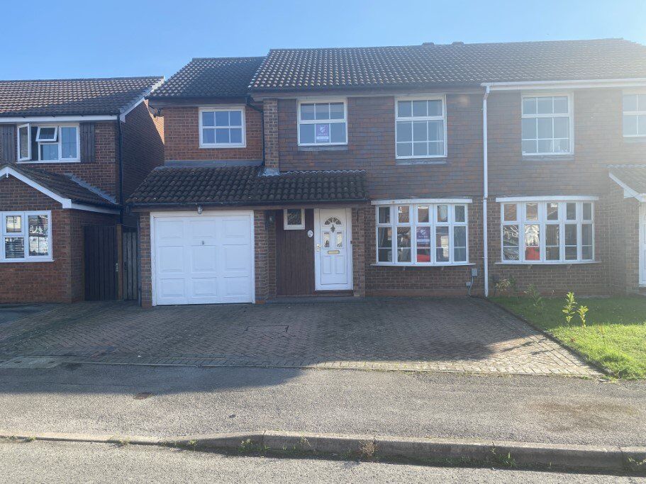 4 bedroom semi detached house for sale Mitchell Way, Woodley, RG5, main image