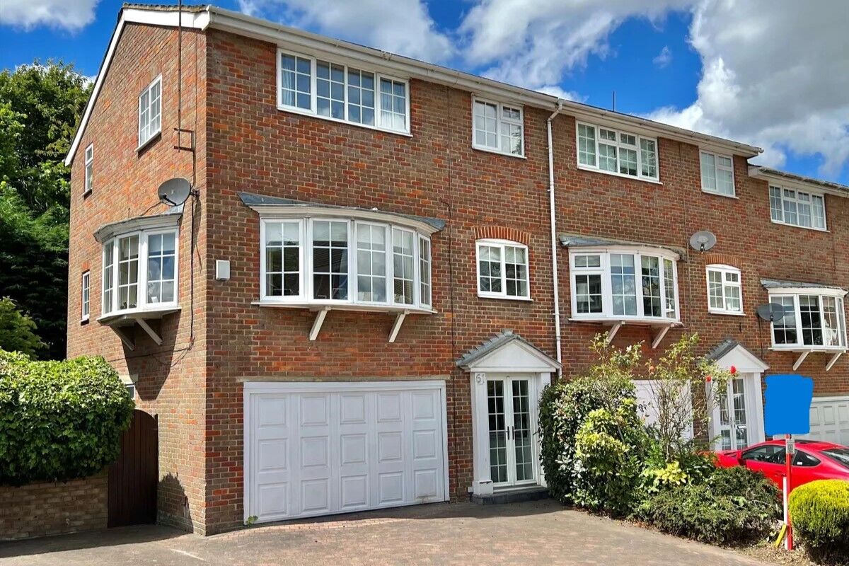 3 bedroom end terraced house for sale Kings Road, Henley-On-Thames, RG9, main image
