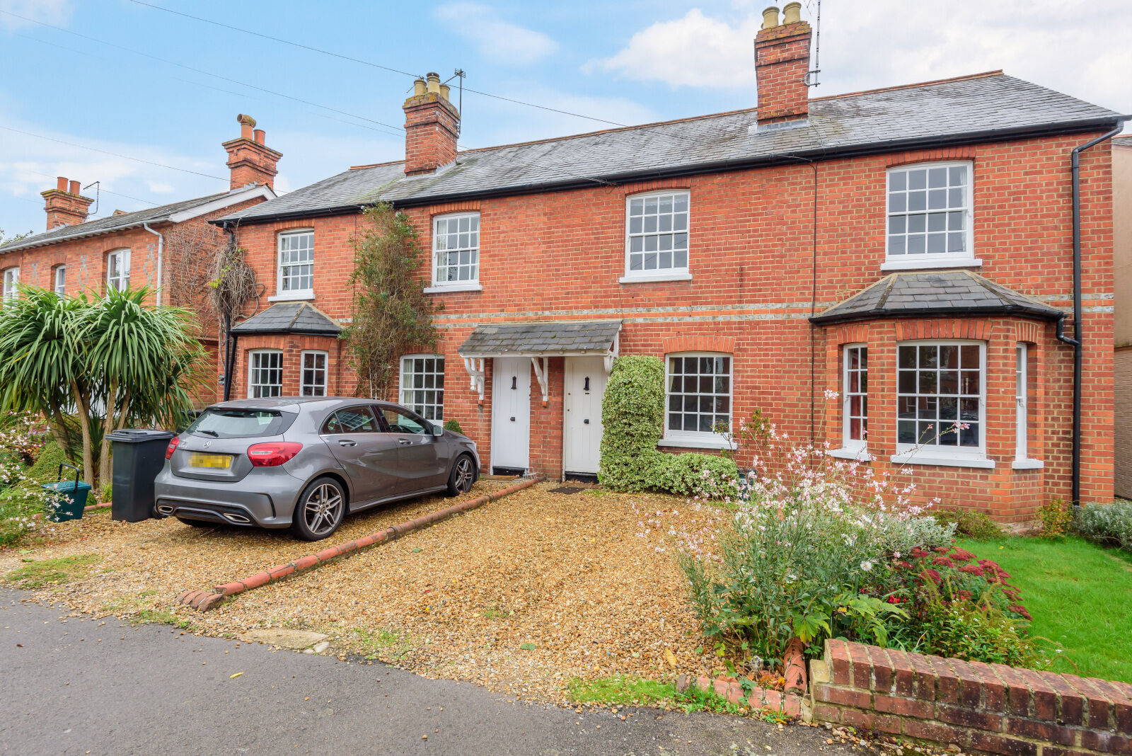2 bedroom mid terraced house for sale Horseshoe Road, Pangbourne, RG8, main image