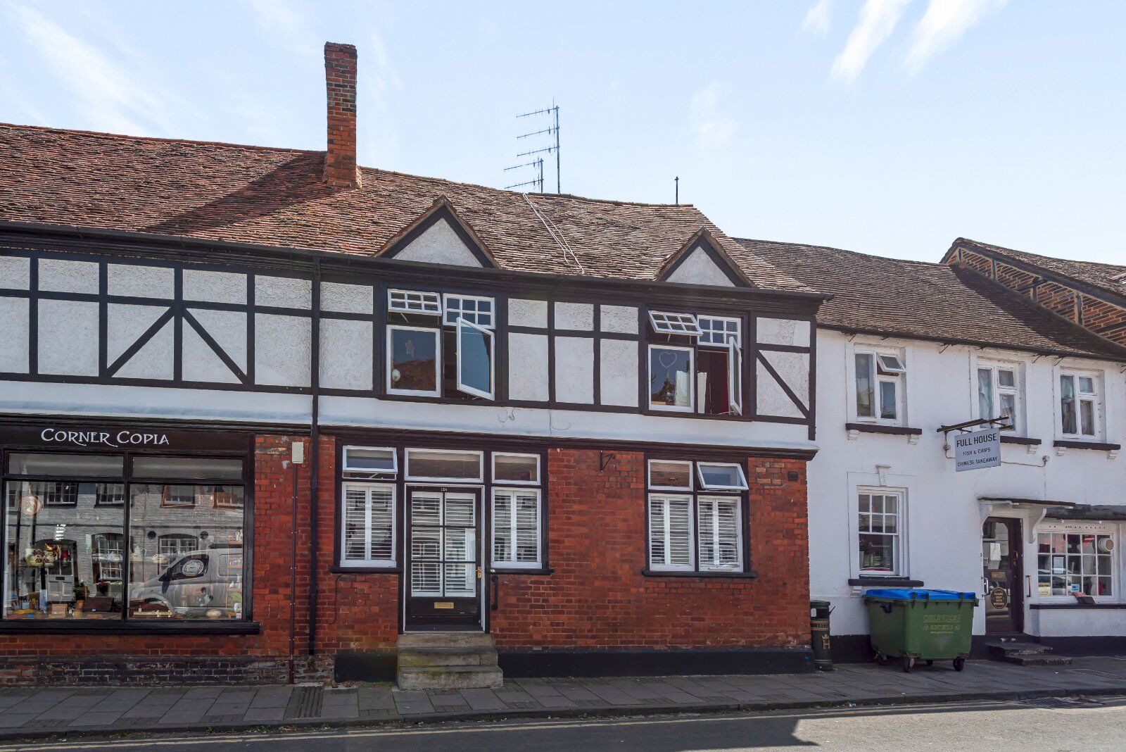 2 bedroom  flat to rent, Available from 10/06/2024 2a Queen Street, Henley-On-Thames, RG9, main image