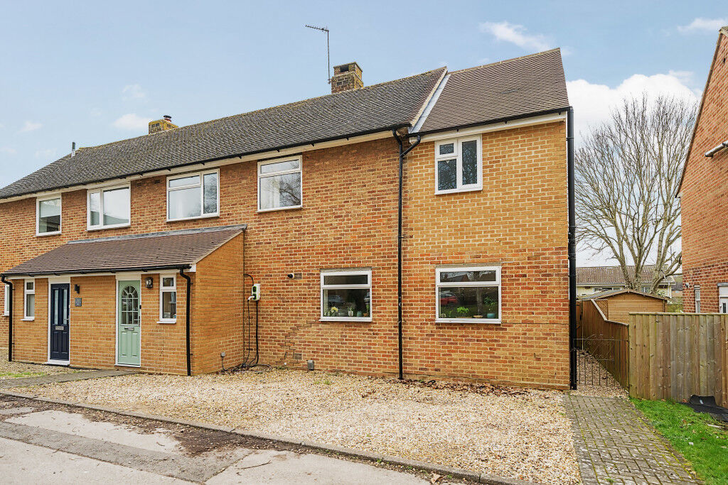 4 bedroom semi detached house for sale Harcourt Road, Wantage, OX12, main image