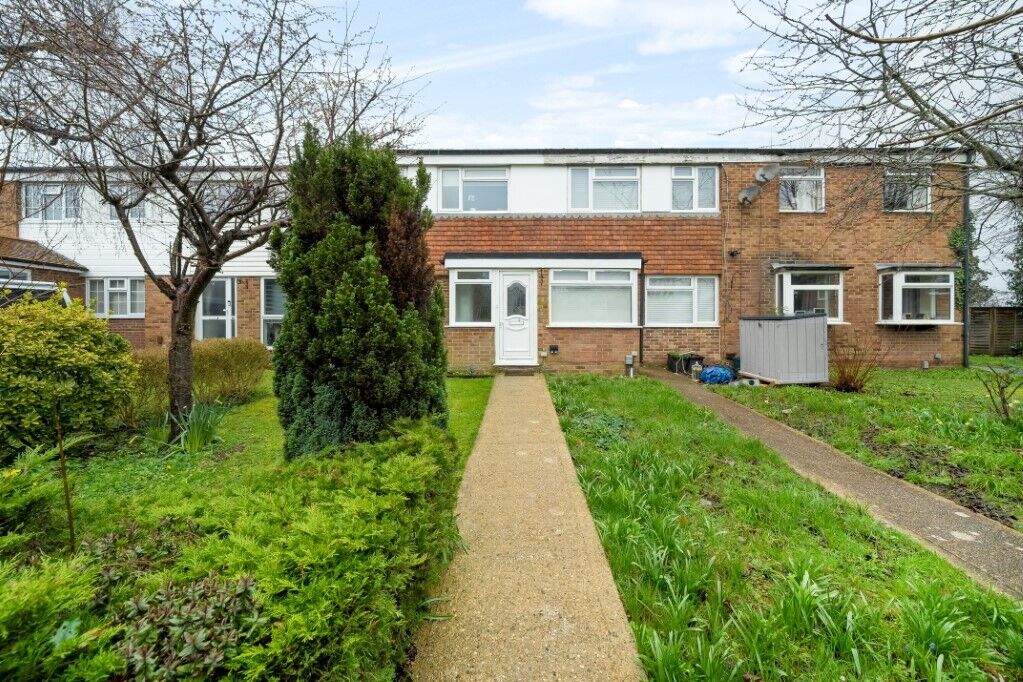 3 bedroom mid terraced house for sale Waterside Drive, Purley on Thames, RG8, main image