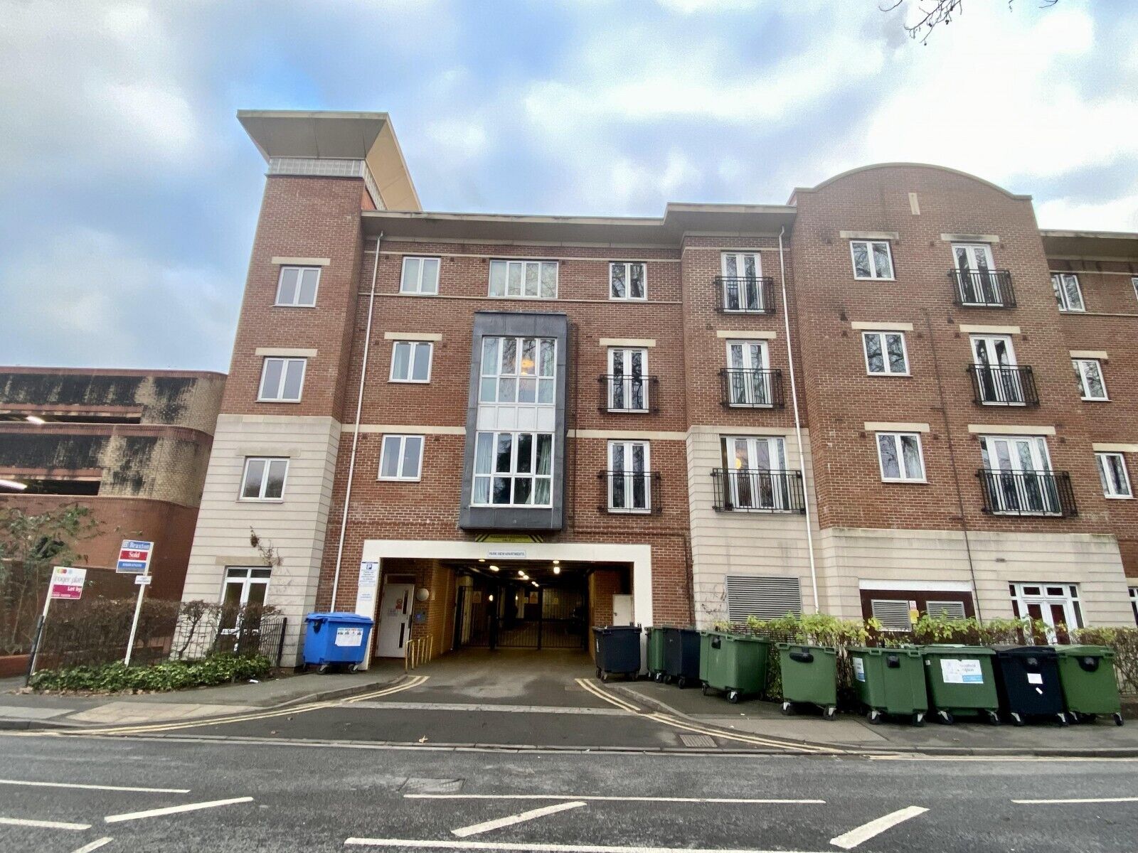 2 bedroom  flat for sale Park View, Grenfell Road, SL6, main image