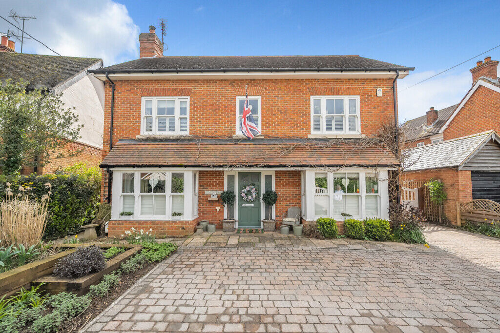 5 bedroom detached house for sale Grove Road, Sonning Common, RG4, main image