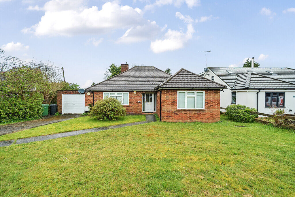 2 bedroom detached bungalow for sale Clayhill Road, Burghfield Common, RG7, main image