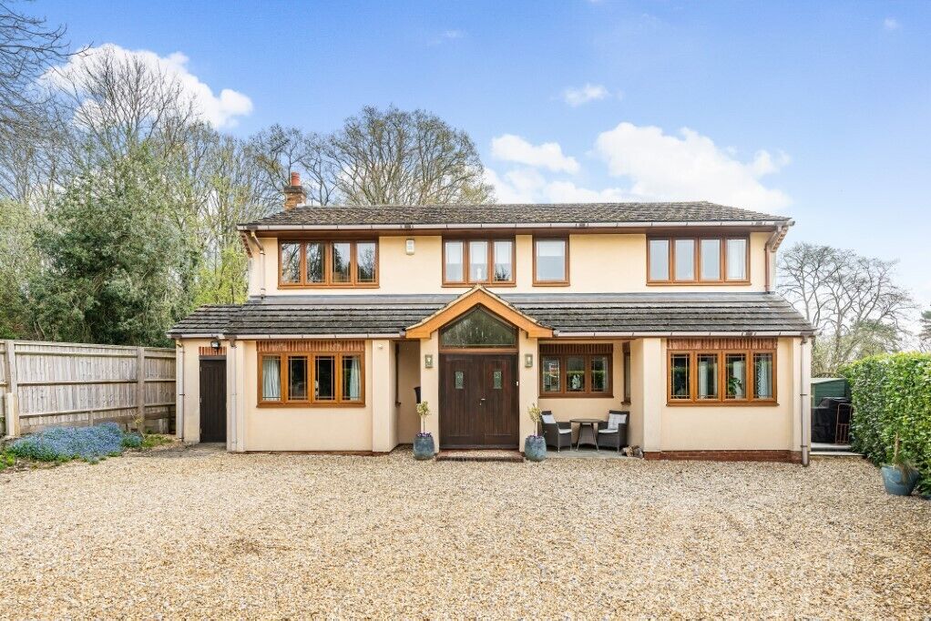 4 bedroom detached house for sale Hatch Close, Chapel Row, RG7, main image