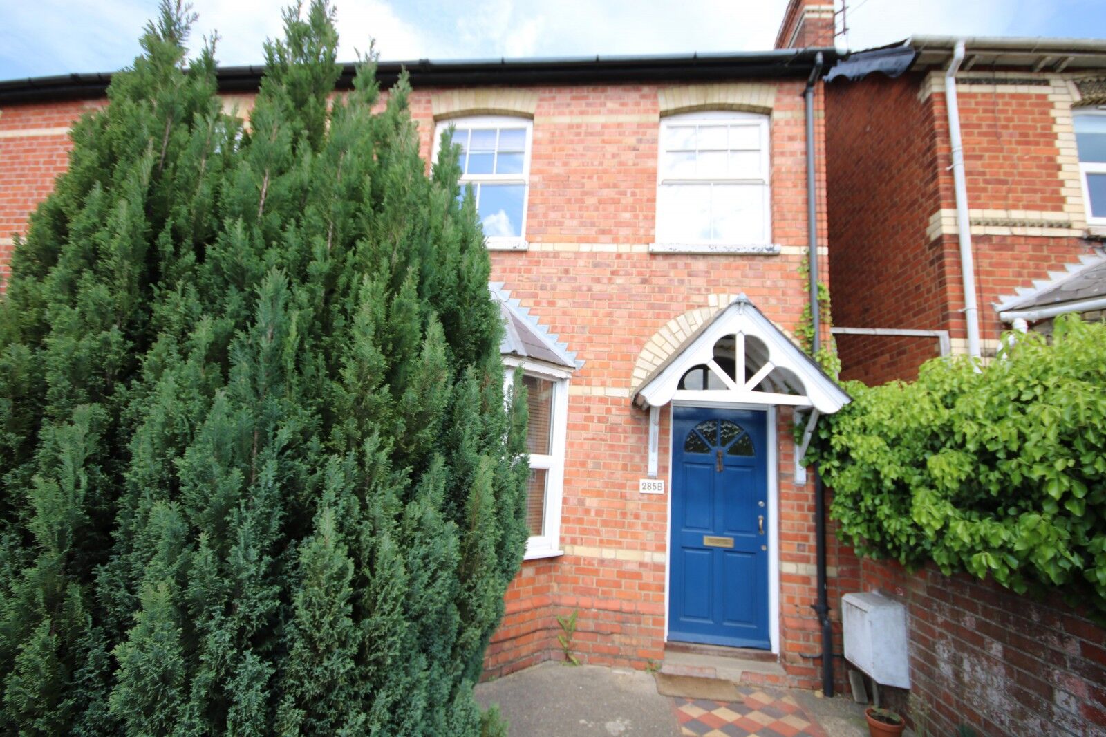 2 bedroom  flat to rent, Available from 16/03/2024 Reading Road, Henley-On-Thames, RG9, main image