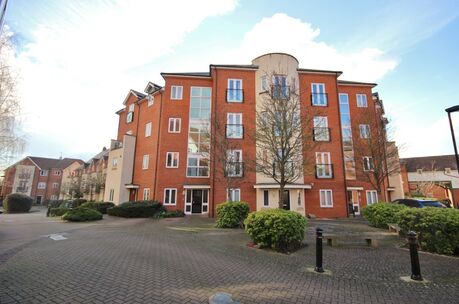 2 bedroom  flat to rent, Available from 09/08/2024