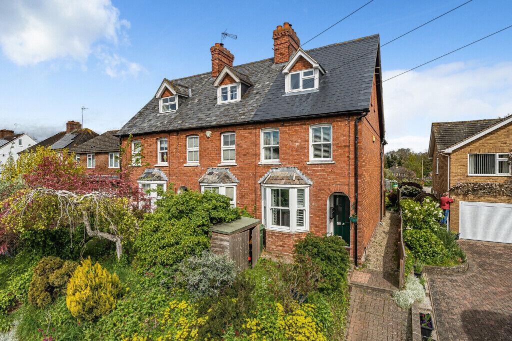 4 bedroom end terraced house for sale Charlton Road, Wantage, OX12, main image