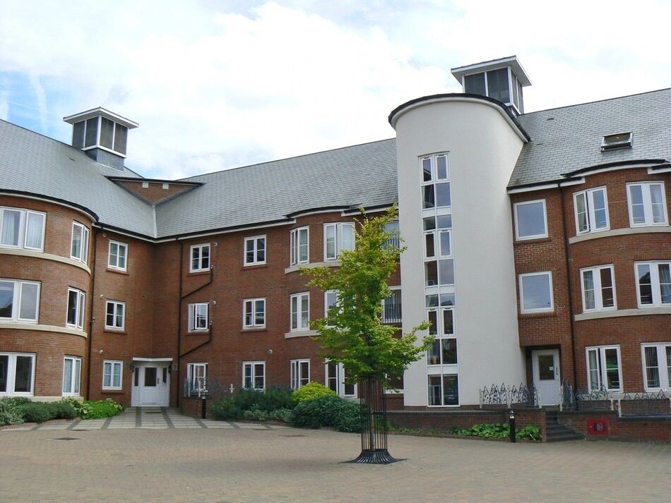 2 bedroom  flat to rent, Available from 04/03/2024 Quakers Court, Abingdon-on-Thames, OX14, main image
