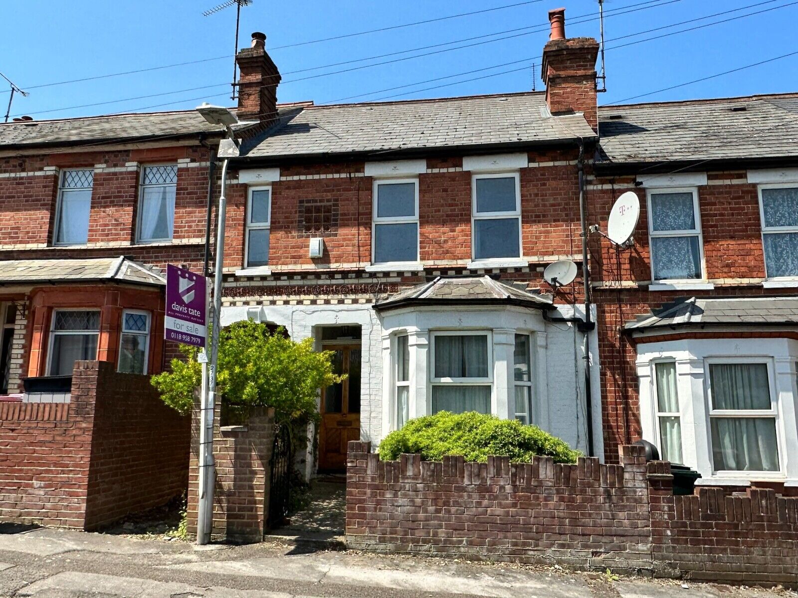 4 bedroom mid terraced house for sale Shaftesbury Road, Reading, RG30, main image