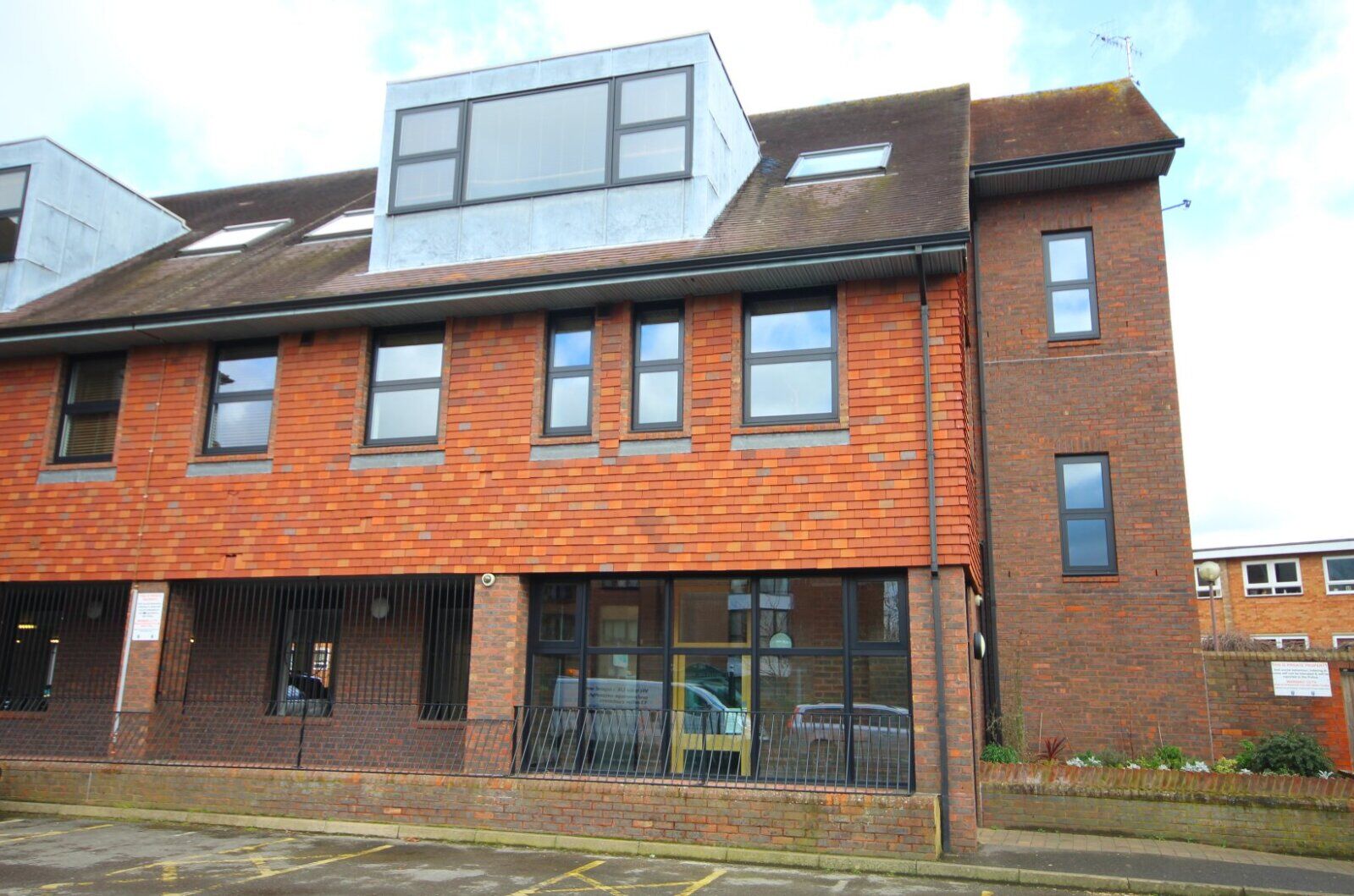 1 bedroom  flat to rent, Available from 20/03/2024 Station Road, Henley-On-Thames, RG9, main image