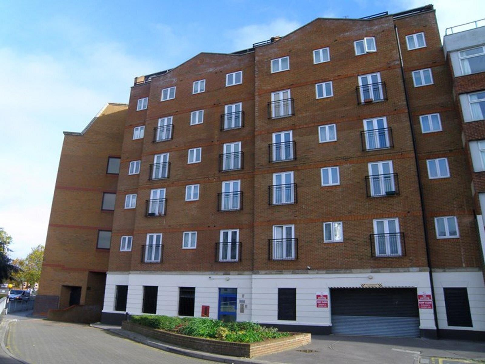 2 bedroom  flat to rent, Available from 18/03/2024 The Picture House, Cheapside, RG1, main image