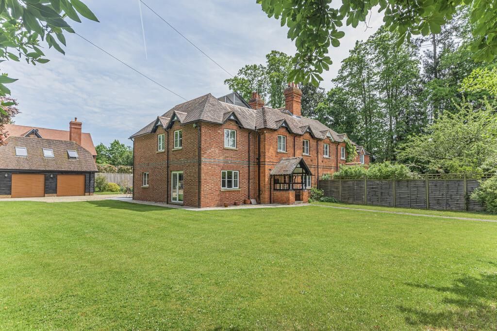 4 bedroom semi detached house for sale Manor Road, Goring on Thames, RG8, main image