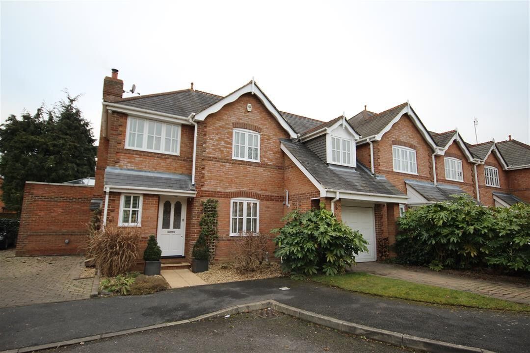 4 bedroom end terraced house to rent, Available from 01/07/2024 Old Mill Court, Twyford, RG10, main image