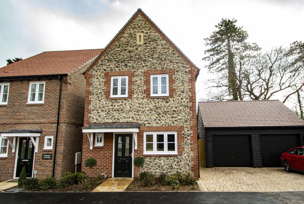 3 bedroom detached house for sale Chiltern Gardens, Woodcote, RG8, main image