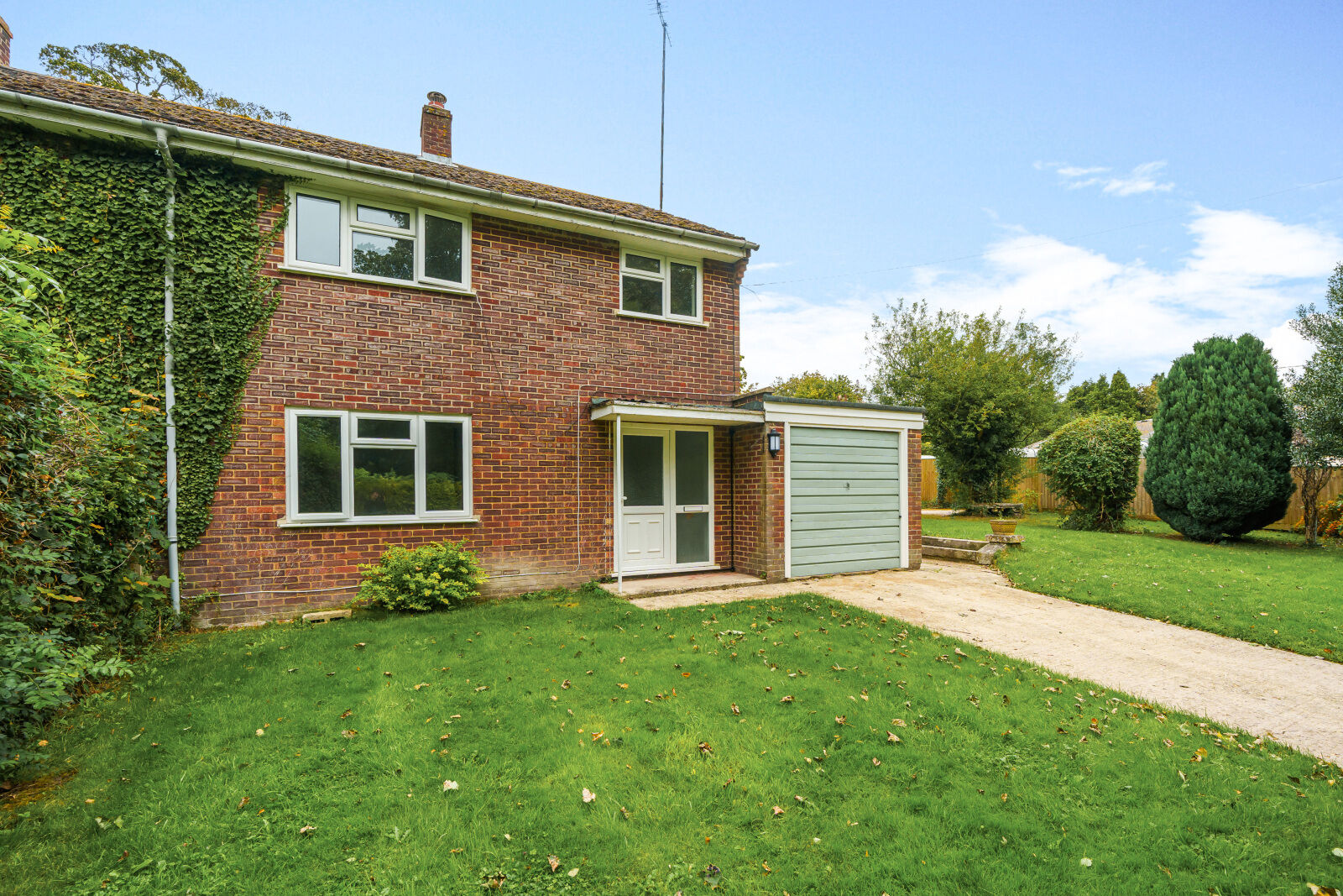 3 bedroom semi detached house to rent, Available from 06/05/2024 Ginge, Wantage, OX12, main image