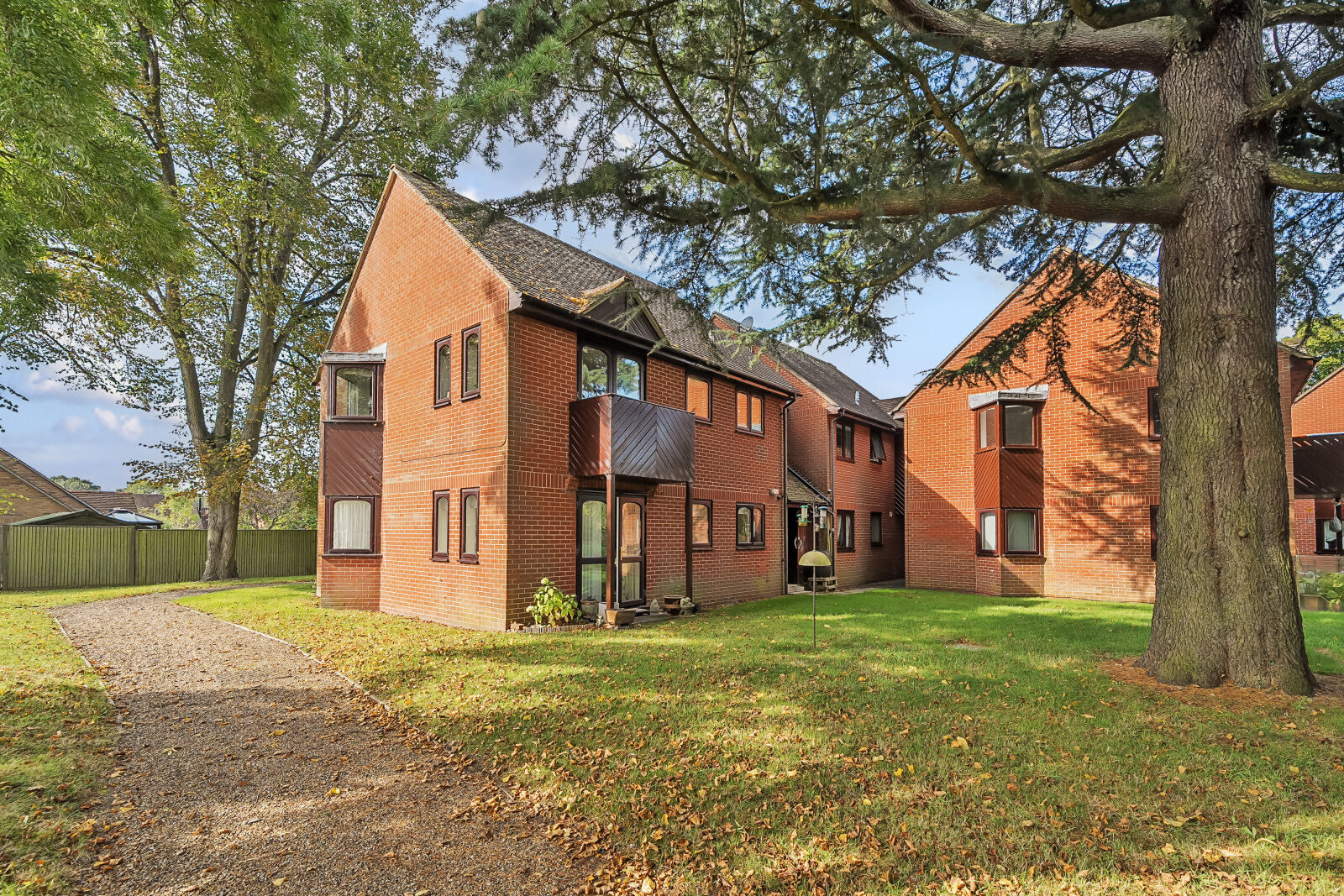 2 bedroom  flat for sale Essex Way, Sonning Common, RG4, main image