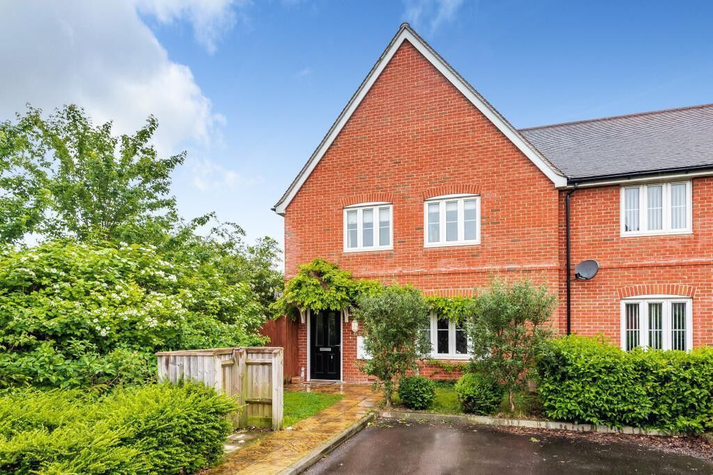 3 bedroom semi detached house for sale Iceni Close, Goring on Thames, RG8, main image