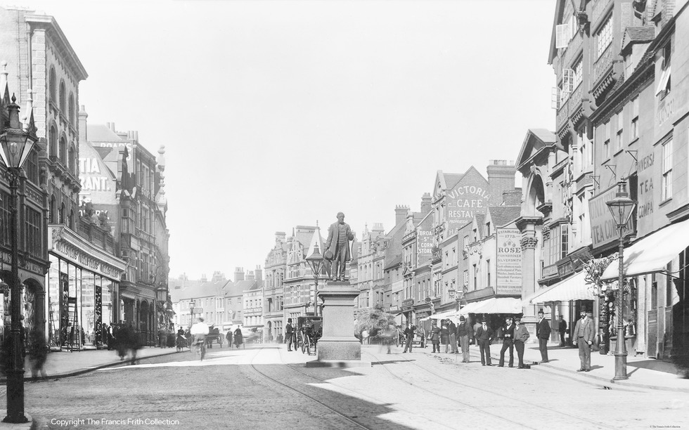 Reading - Copyright Francis Frith Collection