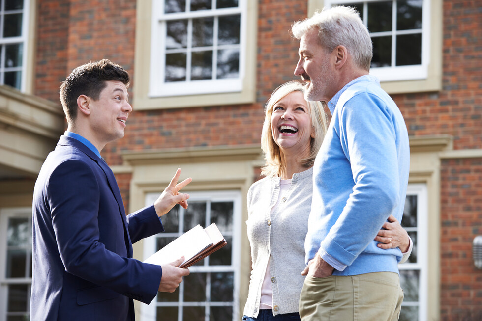 estate agent with couple